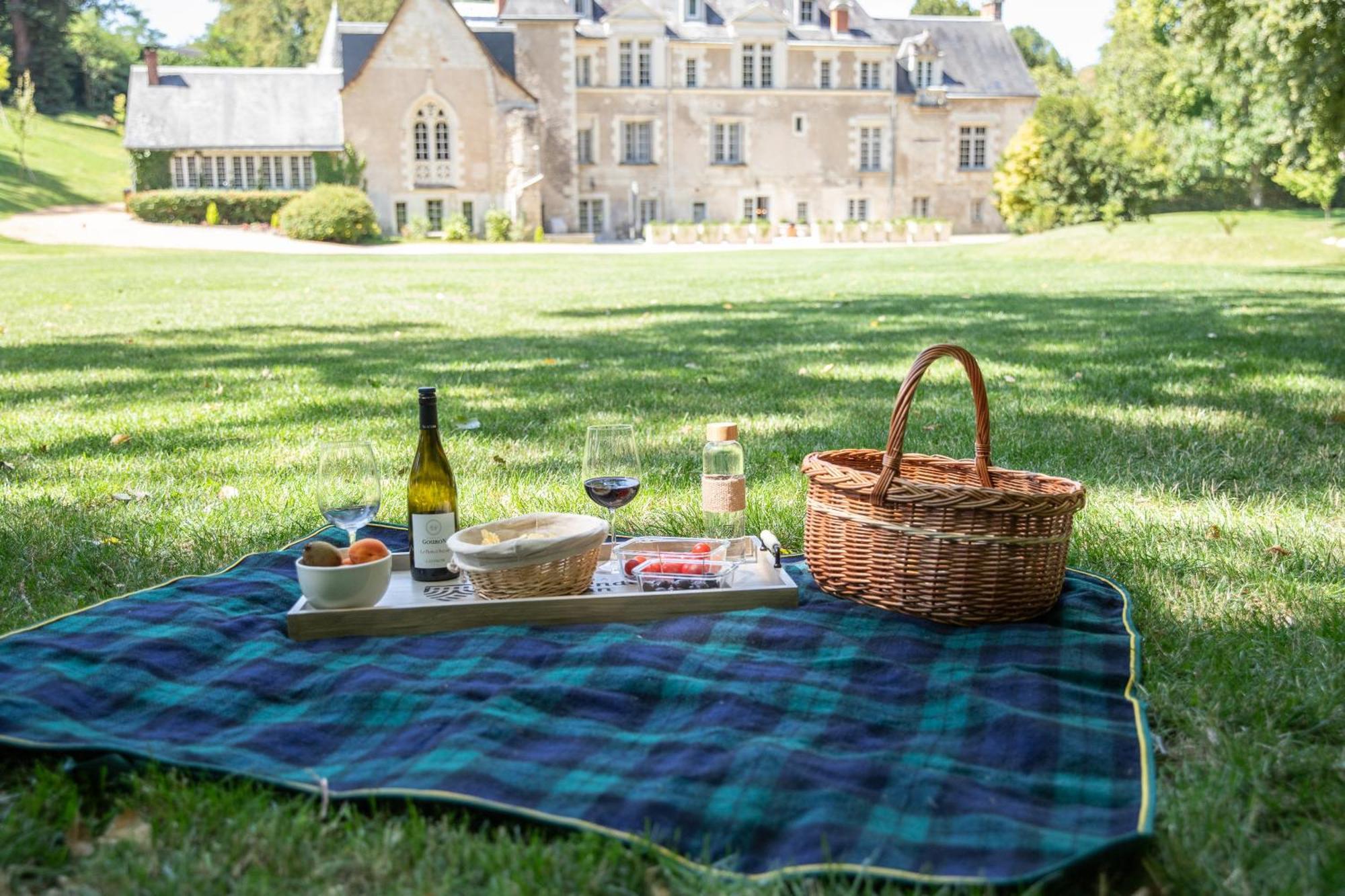 Domaine De La Commanderie De Ballan Экстерьер фото